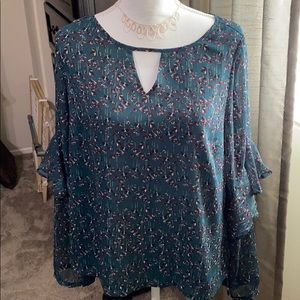 NWT. Grace & Lace Amelia blouse.